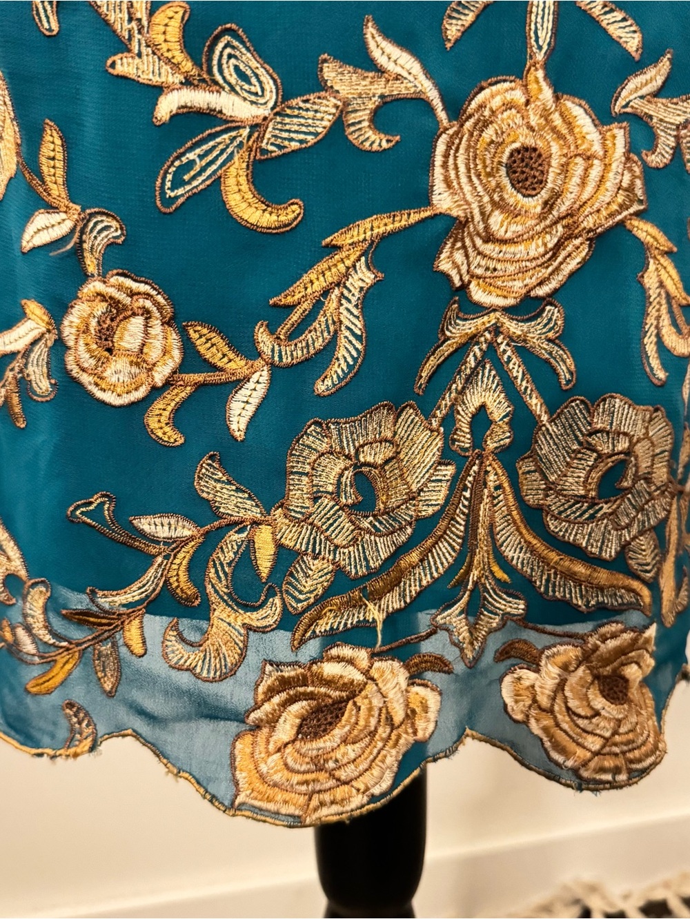 Yoana Baraschi Teal Skirt with Gold Floral Embroidery Size 6 - Picture 14 of 14